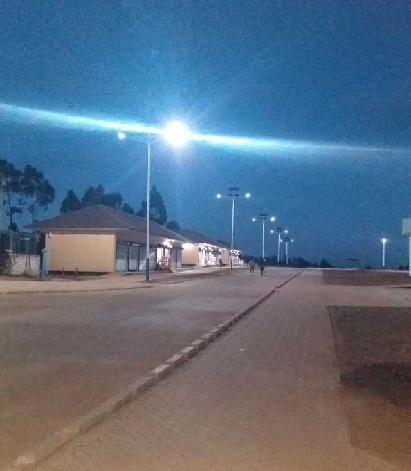 张湾区非洲科特迪瓦太阳能路灯工程